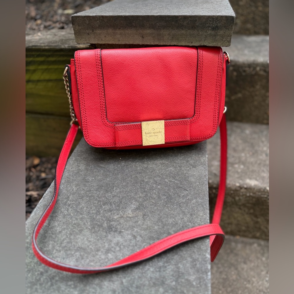 Gorgeous res hot Kate Spade Primrose Hull crossbody bag with cute bow! - Picture 1 of 6